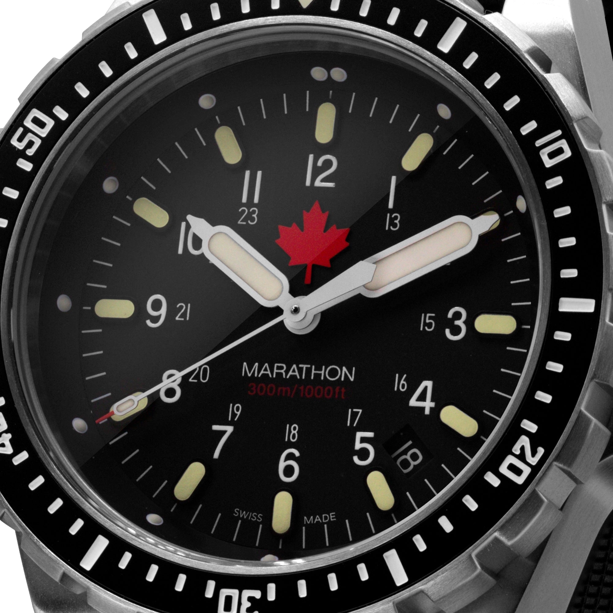 46mm Red Maple Jumbo Diver's Quartz (JSAR) with Stainless Steel Bracelet