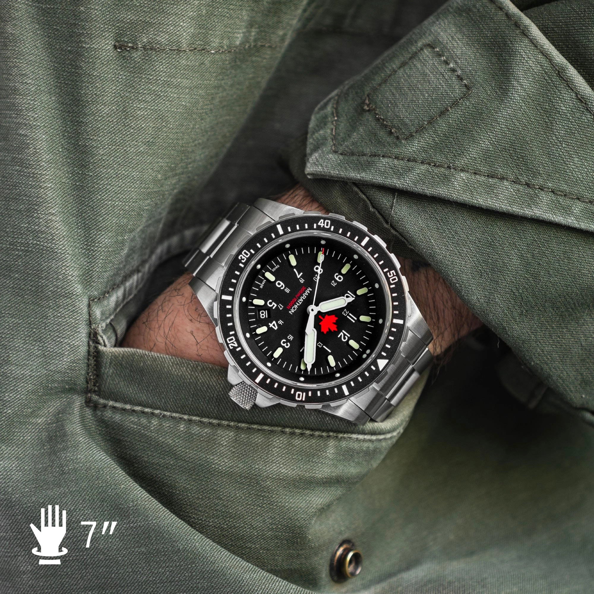 46mm Red Maple Jumbo Diver's Quartz (JSAR) with Stainless Steel Bracelet