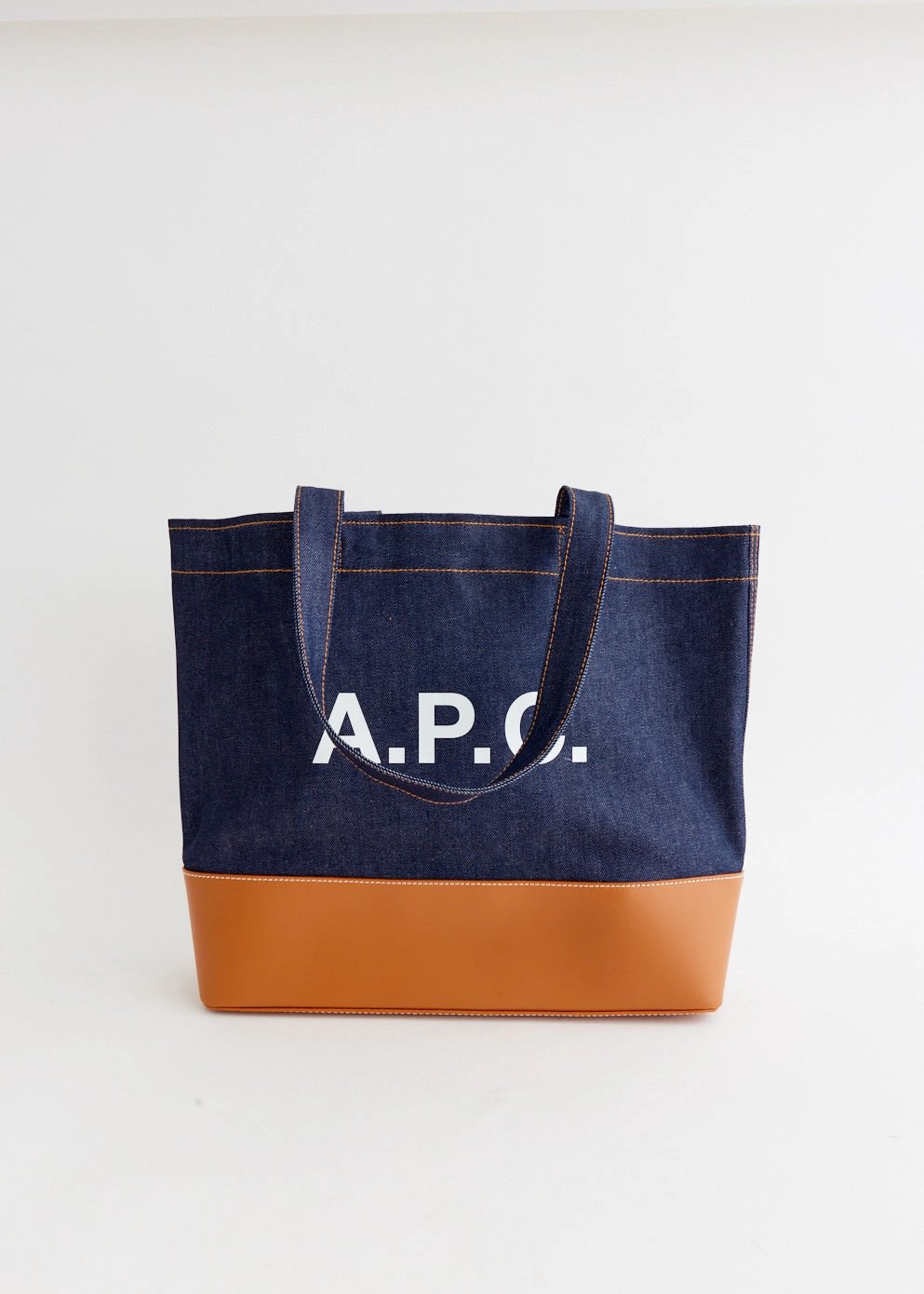 Axel Tote