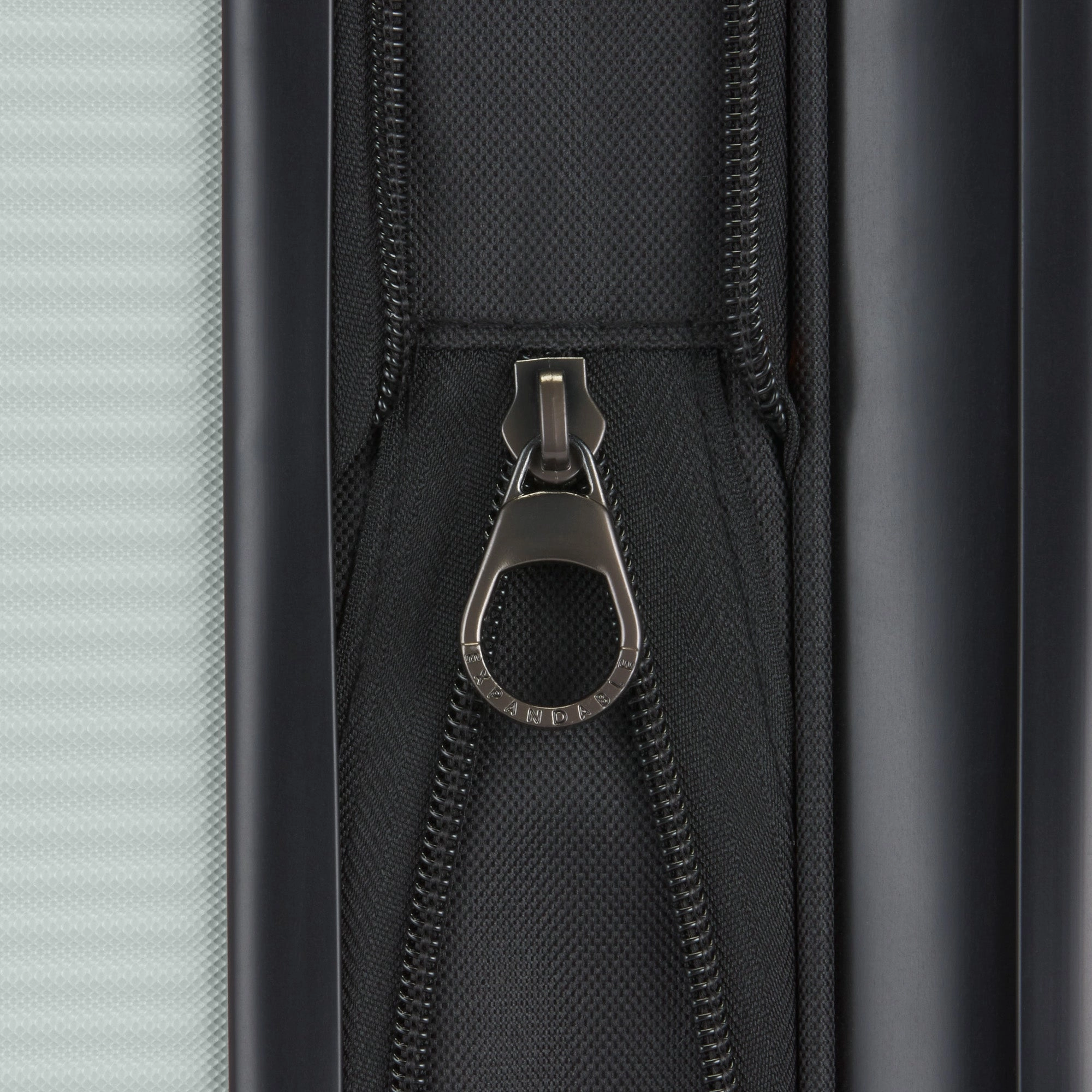 Bugatti Wellington Carry-On *Drop Ship*