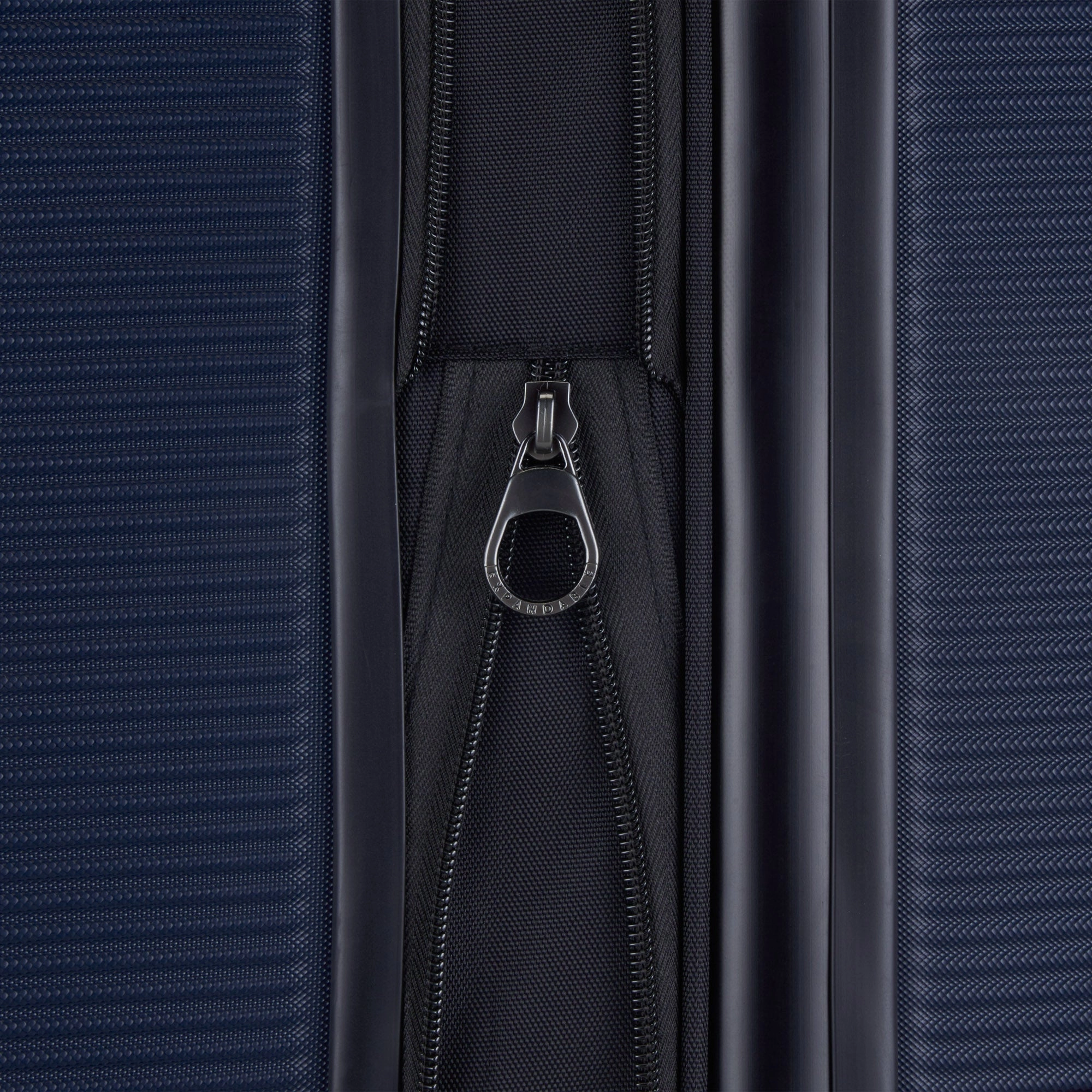 Bugatti Wellington Check-In Medium *Drop Ship*