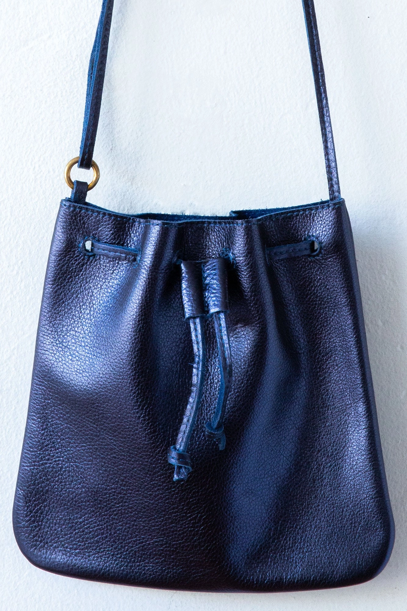d/e goods blue bag