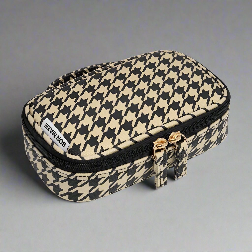 Handy Handle Case -- Black Houndstooth