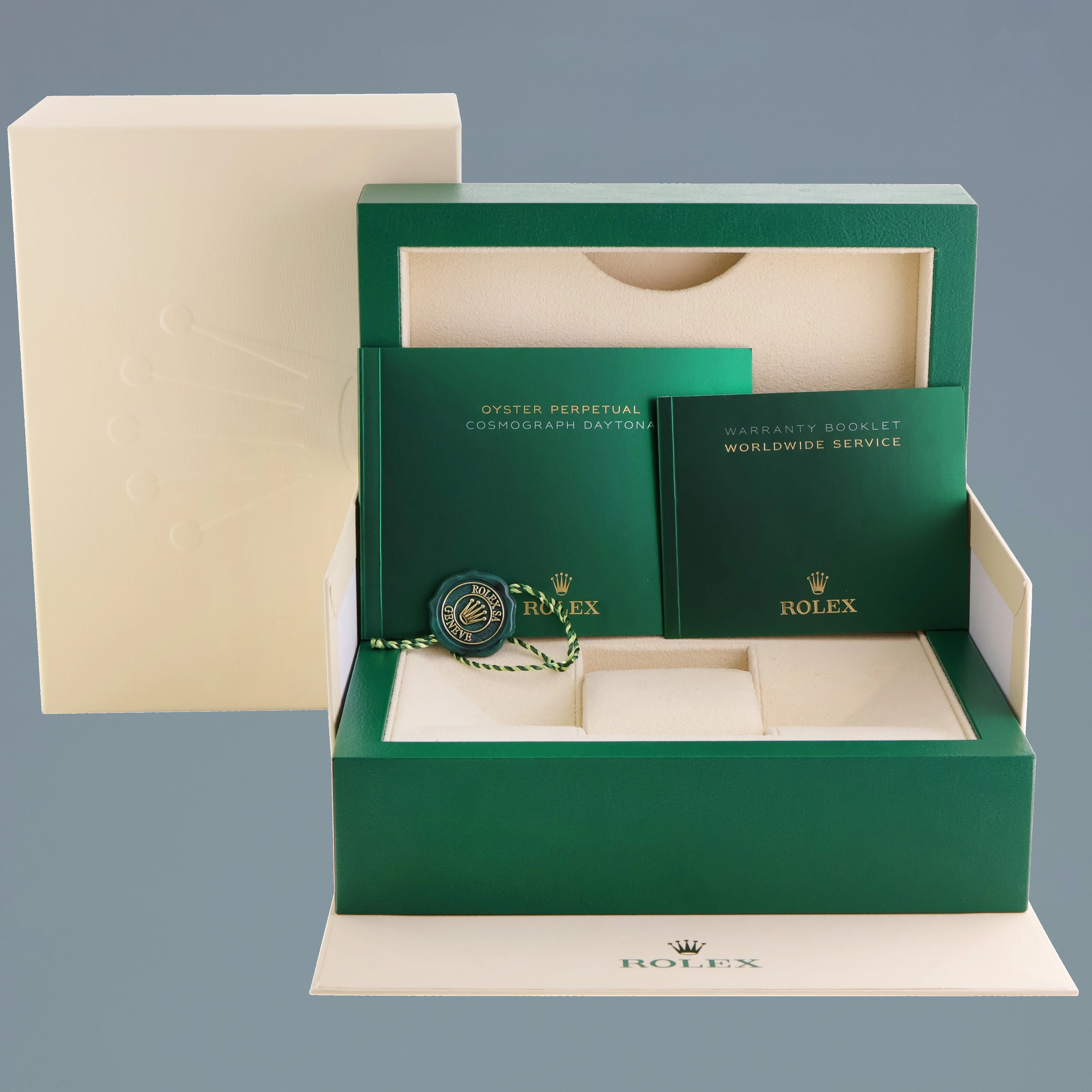MINT 2008 Rolex Daytona 116520 White Dial Steel Chronograph 40mm Watch Box
