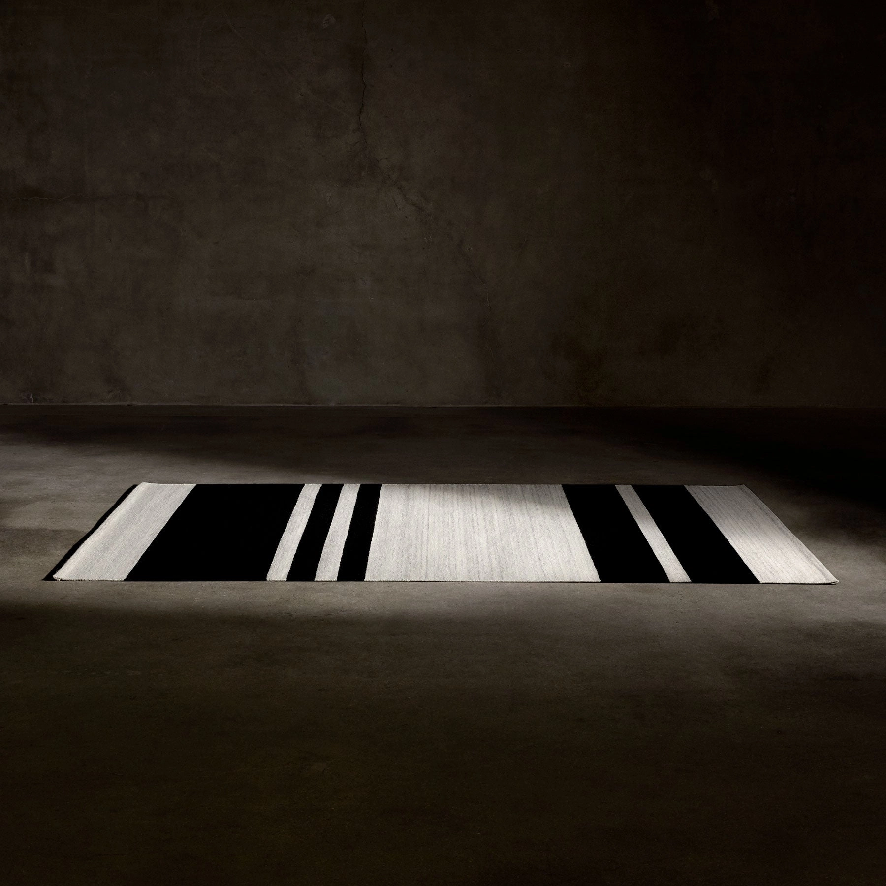 Multi Stripe Area Rug - Natural/Black Stripe