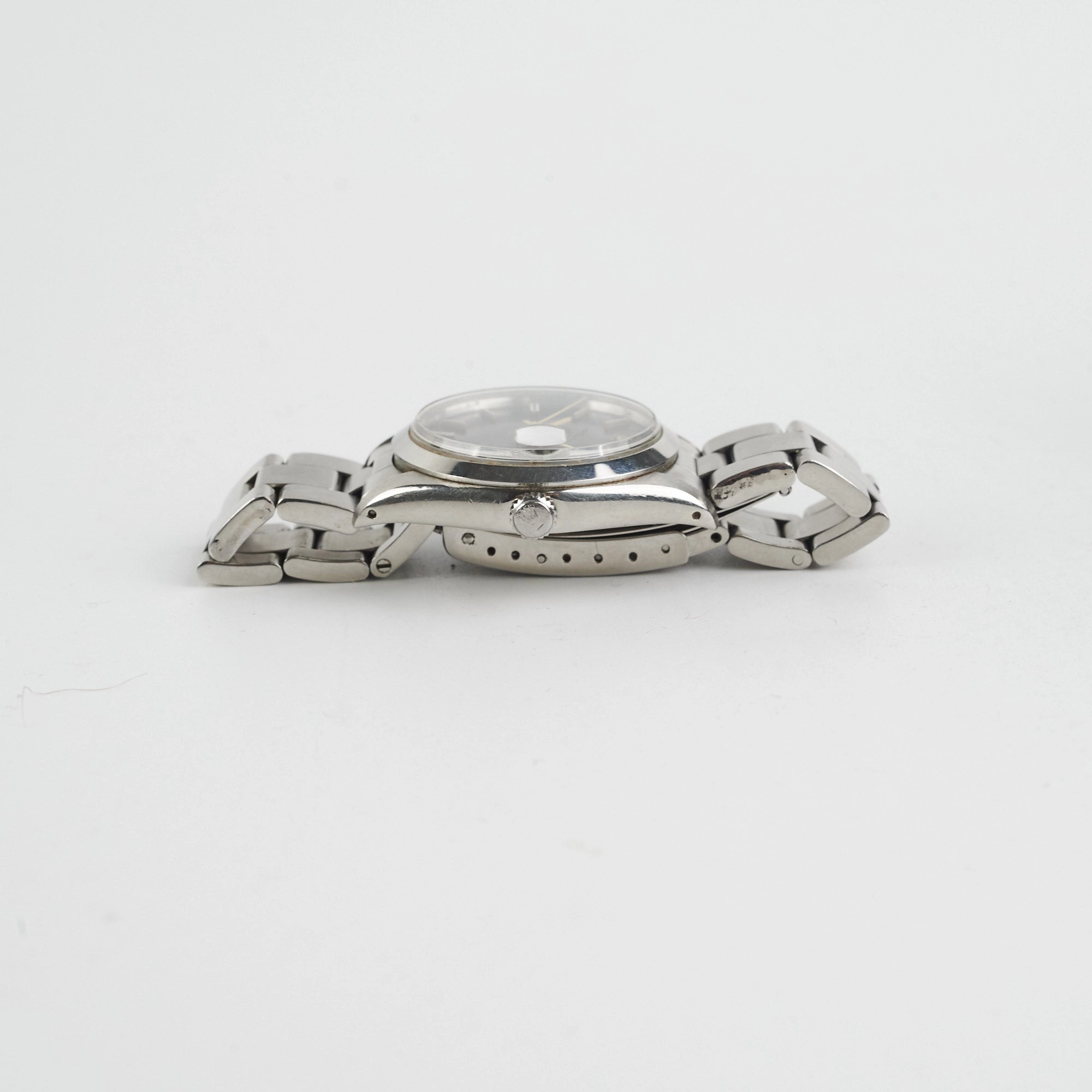Rolex Oysterdate Black Dial Silver Oyster Bracelet 34 MM