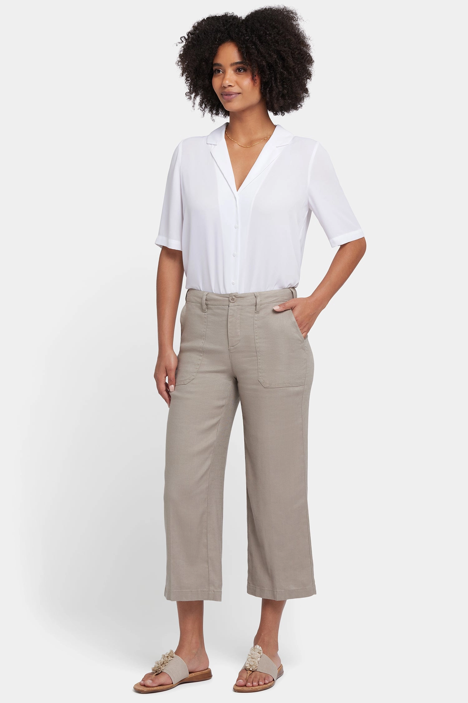 Wide Leg Cargo Capri Pants In Petite - Saddlewood