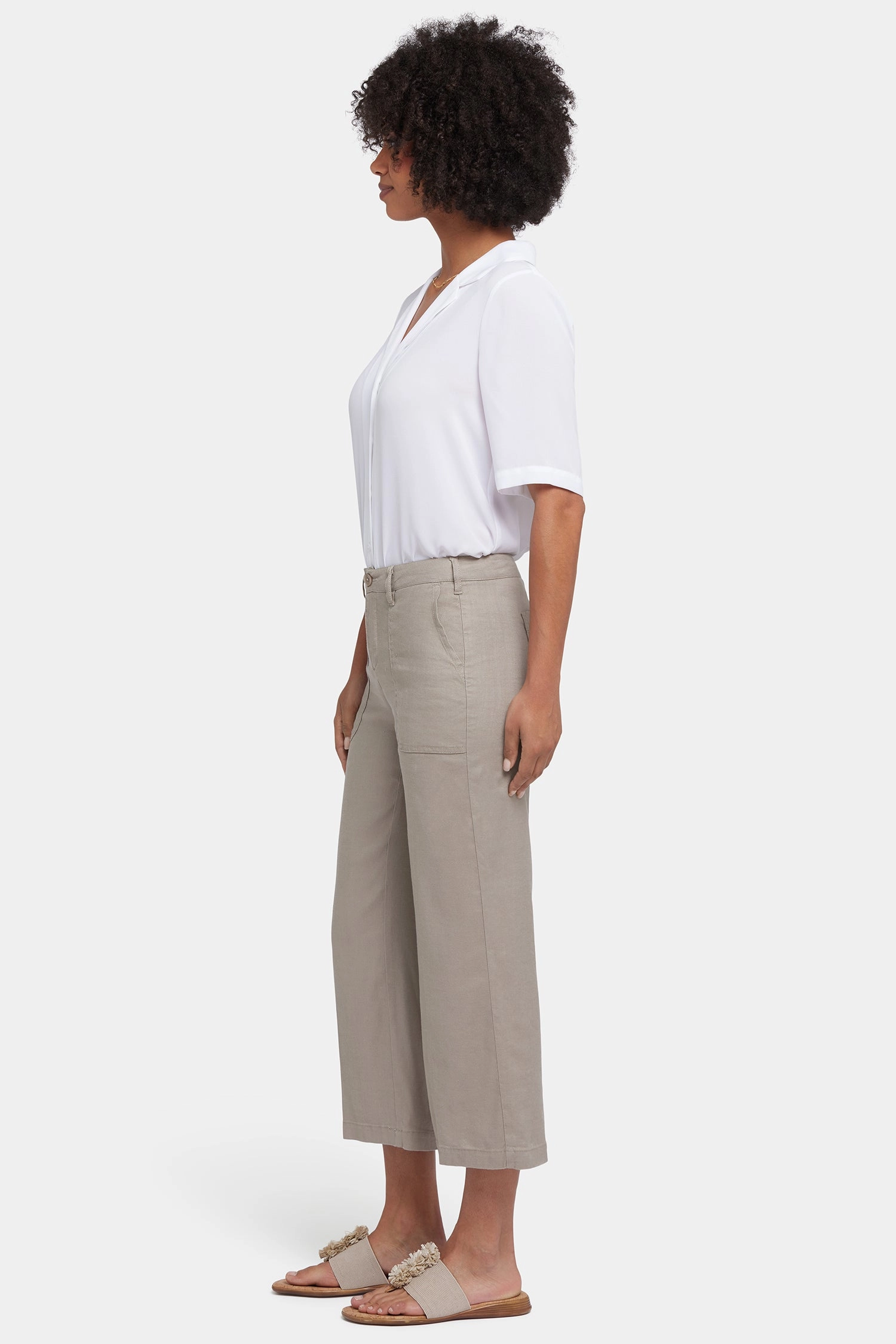 Wide Leg Cargo Capri Pants In Petite - Saddlewood