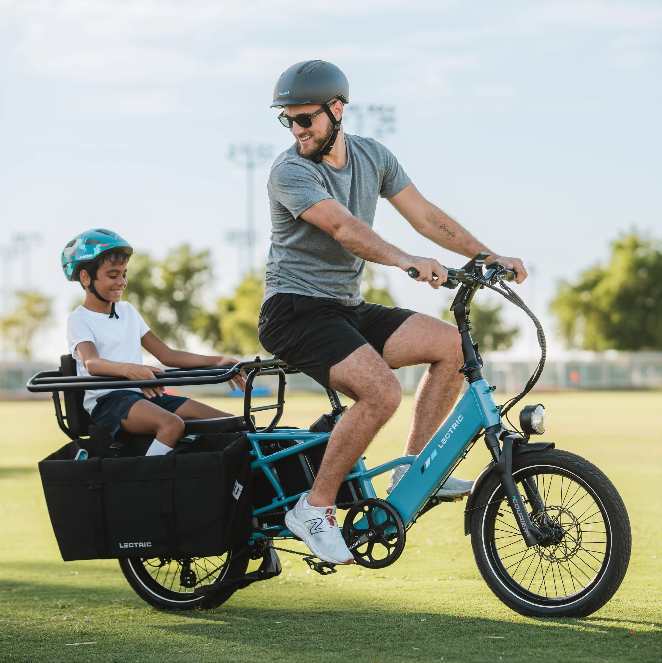 XPedition 2.0 Raindrop Blue   FREE Running Boards, Cushions, Elite Headlight, & Frame Bag ($296 Value)